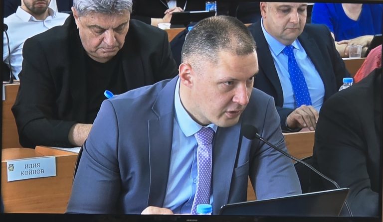 БСП против промяна в заплащането на съветниците, Веселин Пенчев: БСП си защитават по-високите възнаграждения