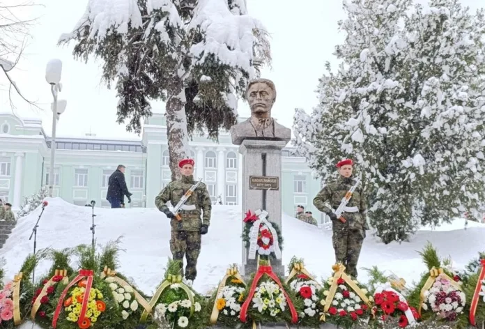 паметник Левски