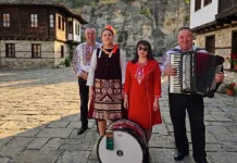 Фолклорен концерт в Шумен на Цветница