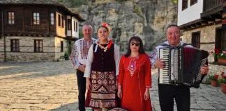 Фолклорен концерт в Шумен на Цветница