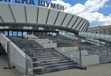 „Сега ще се направи както трябва“: Започва ремонт на стъпалата и плочките пред „Арена Шумен“