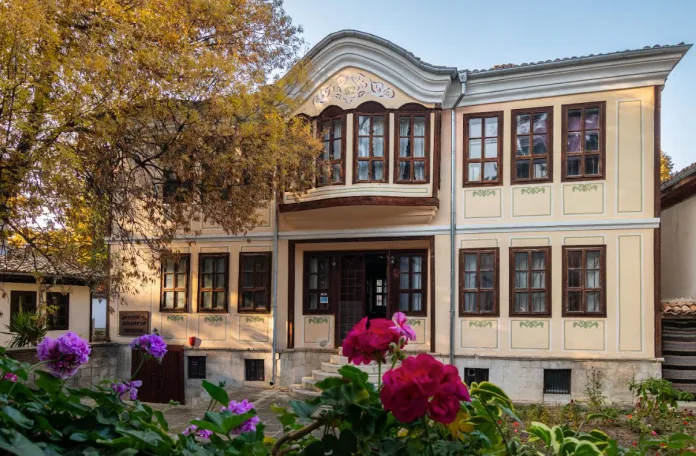 Среброва къща