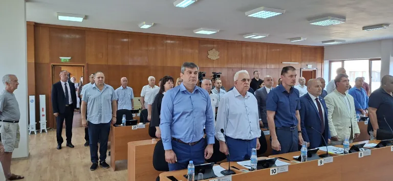 Прокметската коалиция БСП-ДПС-ПП блокира референдума за Тежкия полк