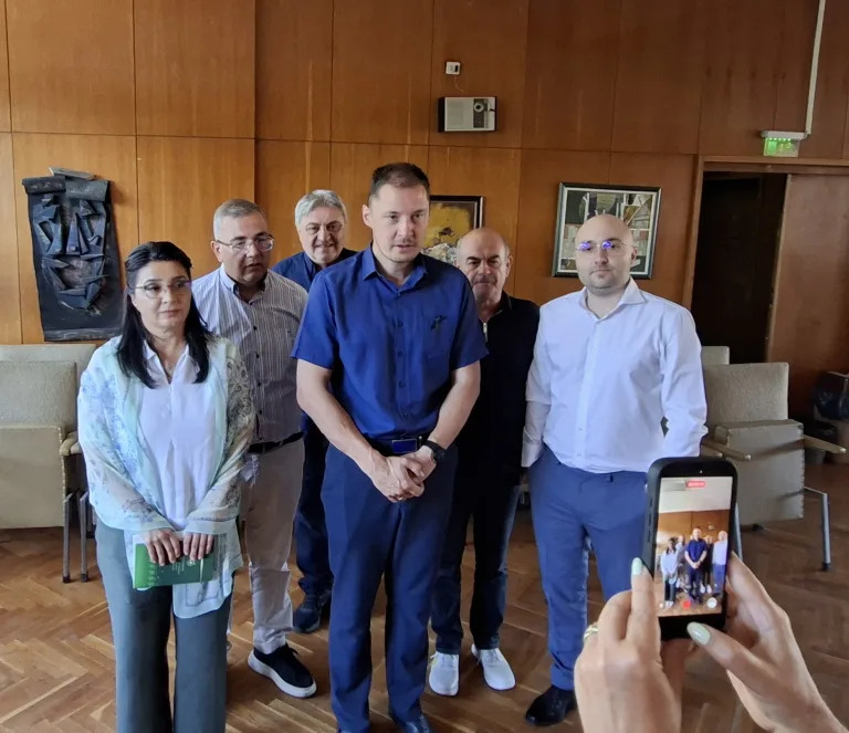 Вносителите на референдума за Тежкия полк: Продължаваме да се борим!