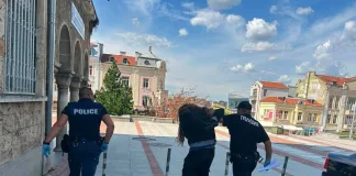 Журналист задържа агресивен шуменец, ударил възрастна жена заради забележка