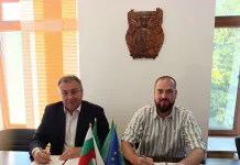 Община Шумен подписа договор за 38 млн. лв. за реконструкция на стадион „Панайот Волов