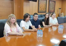 Ученически проект „Шумен в кутия“ на среща за изобретения в Китай