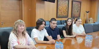 Ученически проект „Шумен в кутия“ на среща за изобретения в Китай
