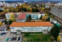 Лекари от Търговище вдигнаха на крака млада жена след сложна операция